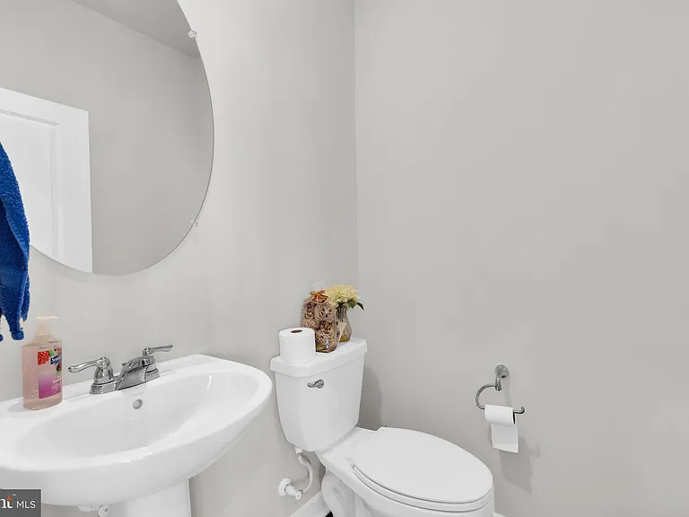 131 Thornton Way — Photo 18