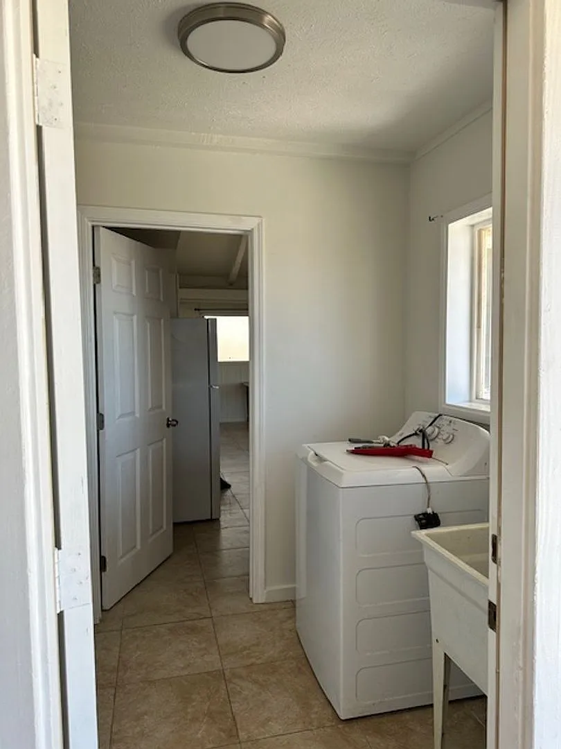 895 Lekeona Loop — Photo 2