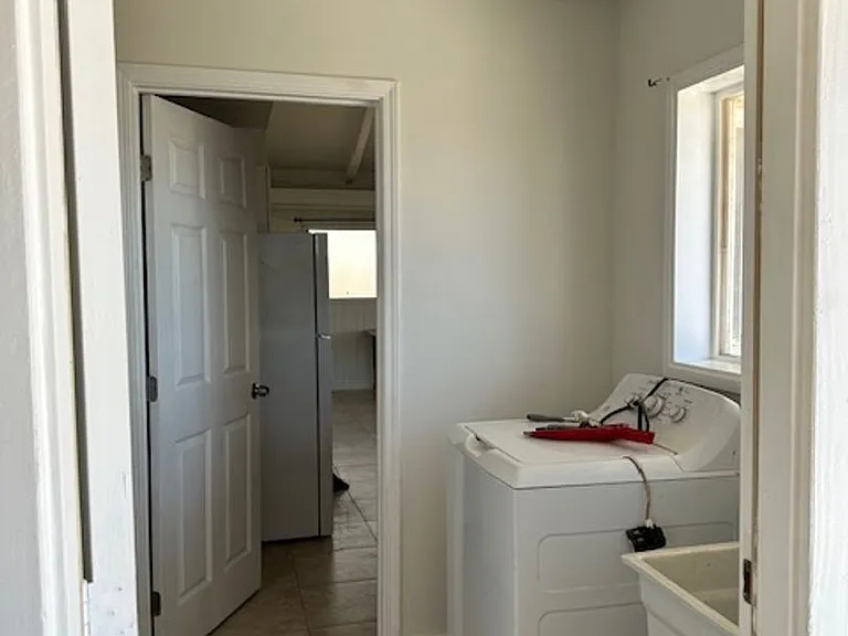 895 Lekeona Loop — Photo 2