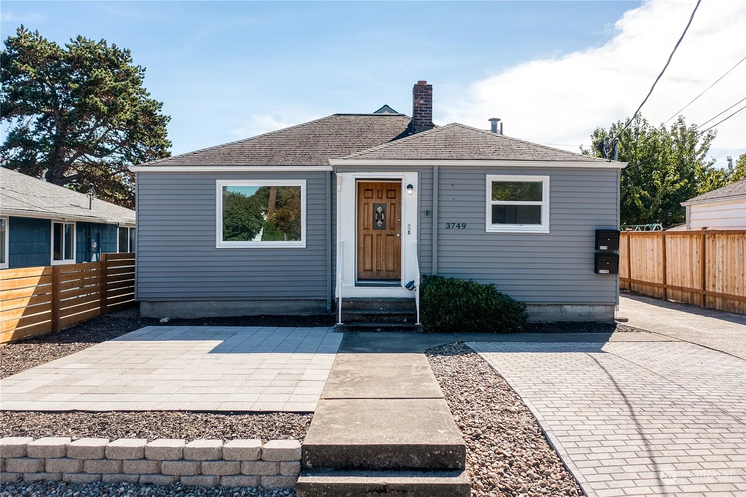 3749 SW Monroe Street photo 1