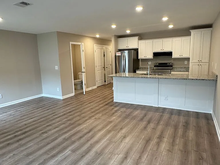 213 Mountaindale Dr — Photo 4
