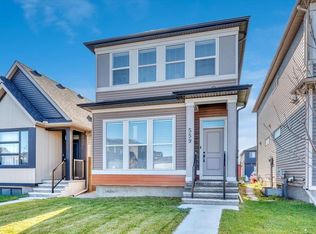 559 N Wolf Creek Way SE, Calgary, AB T2X 4Y9