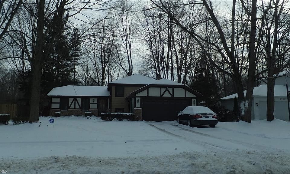 1st image of 26915 Greenbrooke Dr