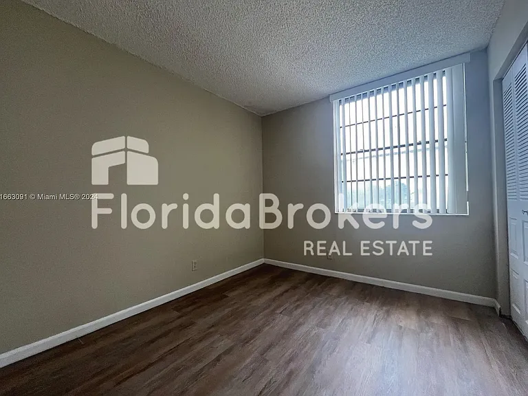 212 Lake Pointe Dr #209-360 — Photo 2