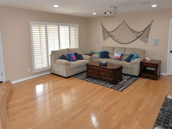 4th image of 8342 Castilian Dr