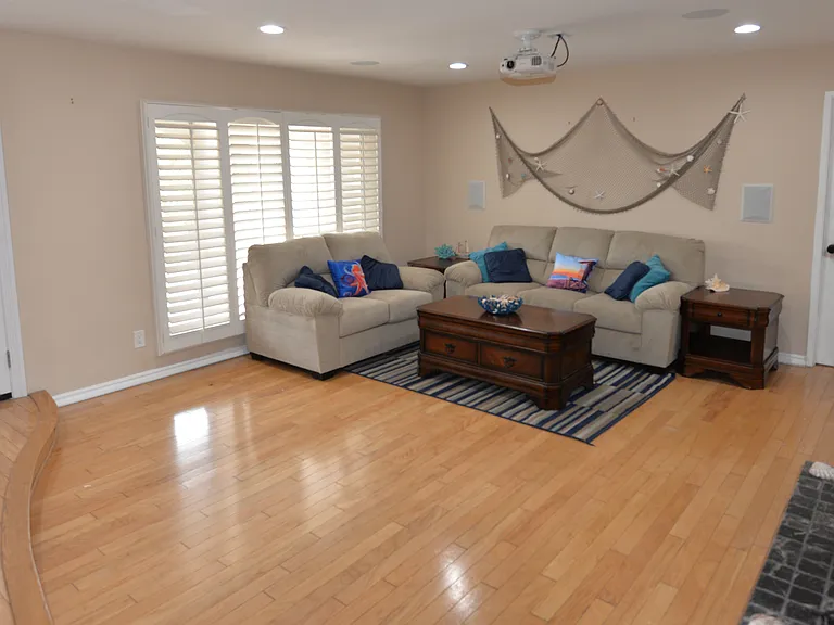 8342 Castilian Dr — Photo 4