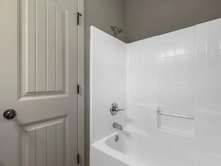 101 W Capps St #C — Photo 12