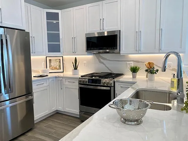 Fairfield Metro At Farmingdale Village — Photo 25