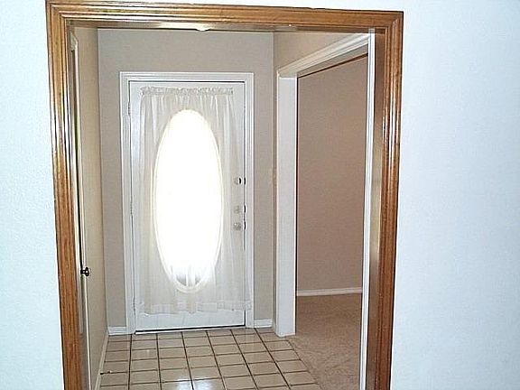 3rd image of 1887 Hillcrest Dr