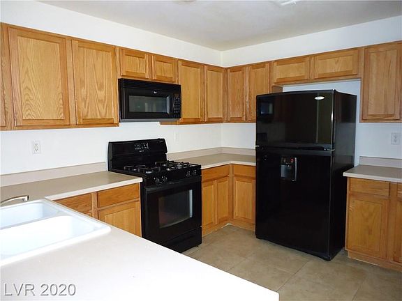 5th image of 9271 Onesto Ave