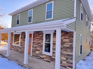 812 S Washington St, Waupaca, WI 54981