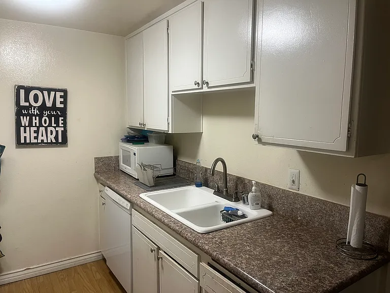 3219 Overland Ave — Photo 6