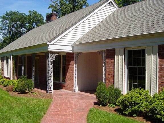 3rd image of 605 Coffey Ave