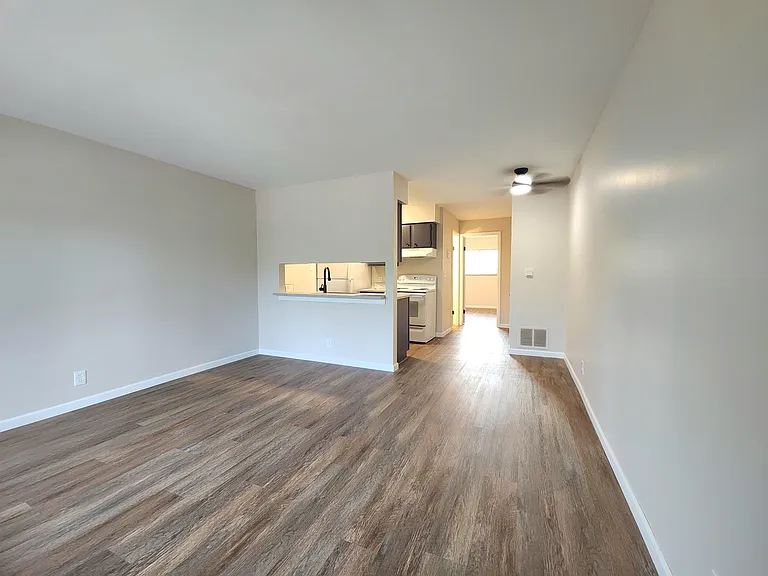 246 Hood St #10 — Photo 2
