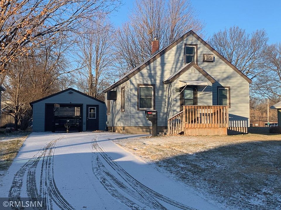1st image of 917 N Holcombe Ave