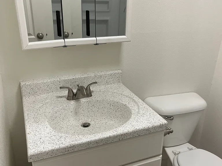 690 W San Jose Ave — Photo 26