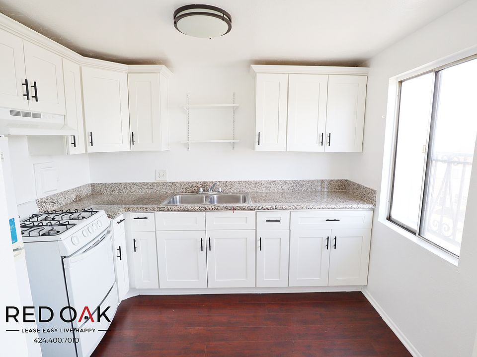 1st image of 1004 W 65th St #18