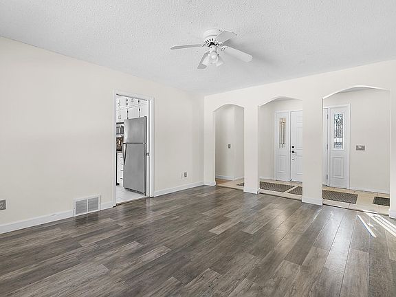 5th image of 5885 Hidden Oaks Cir SE