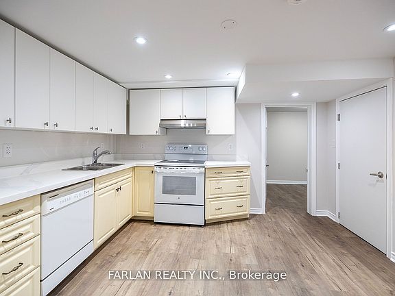 5th image of 621 Gibbons St Basement 1