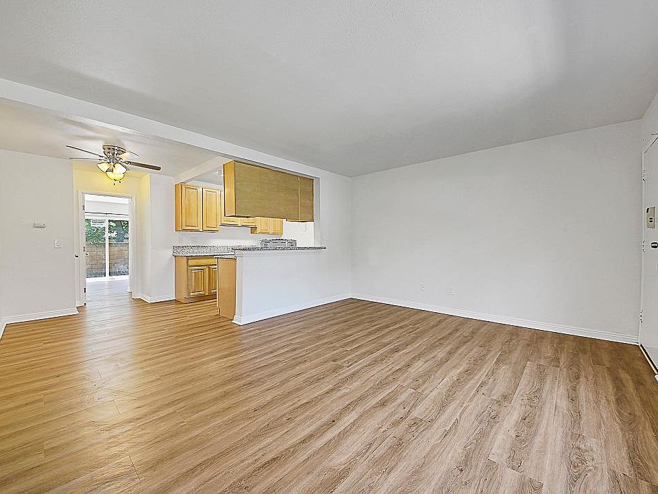 1st image of 1004 E Deodar St APT C