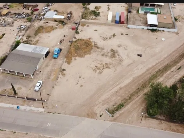 11821 Flor Del Rio St, Socorro, TX 79927