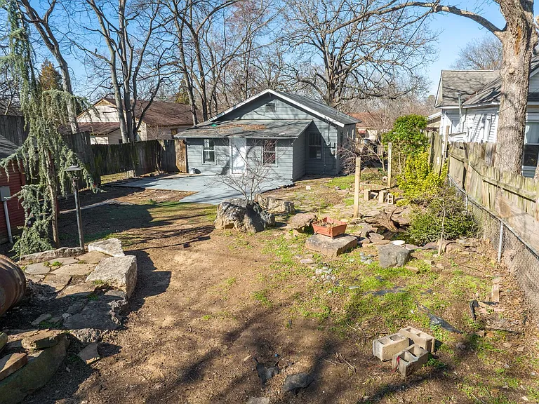 1704 S Q St — Photo 13