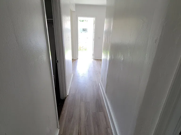 695 NE 86th St #3 — Photo 10