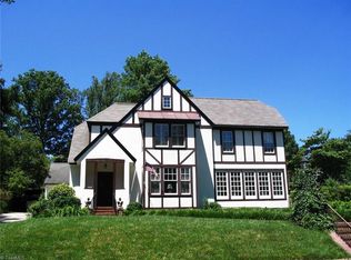 712 Dover Rd, Greensboro, NC 27408