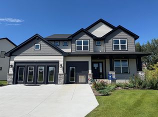 4975 Noble Dr NW, Rochester, MN 55906