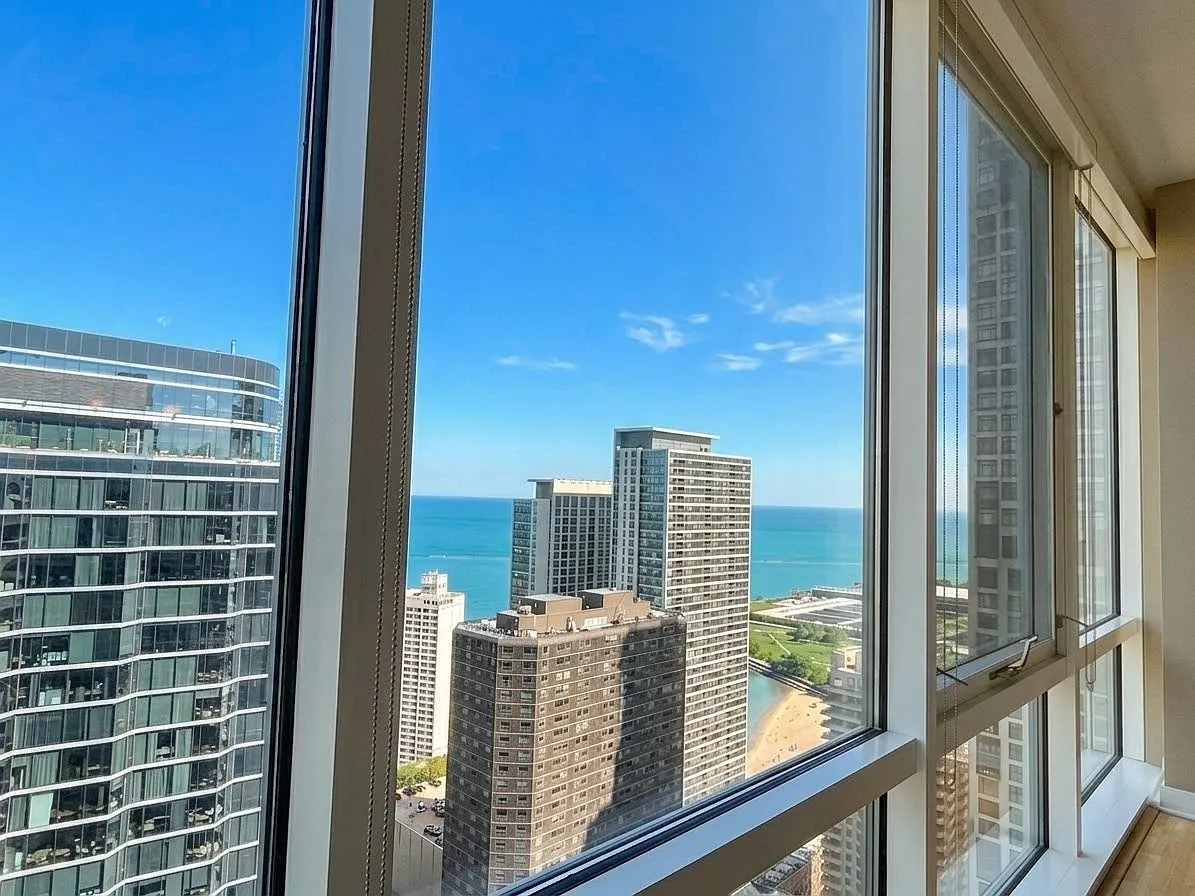 1 bed, 1053 sqft, $3,600 — Photo 4