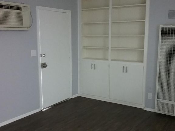 5th image of 1091 N Los Robles Ave #2