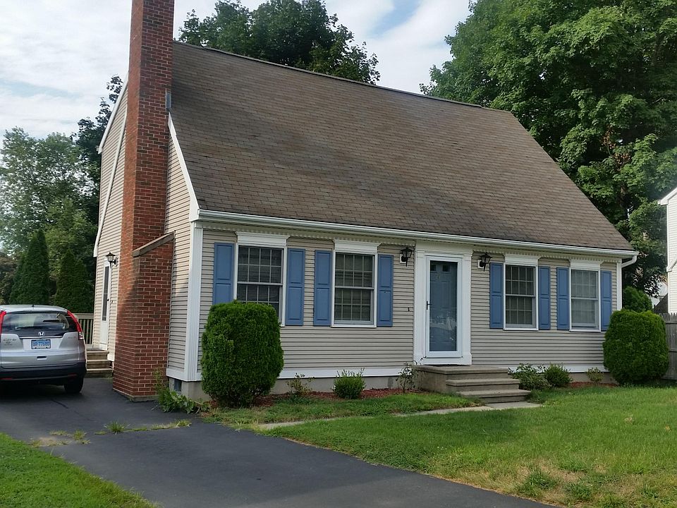 1st image of 74 Kingsbury Ln