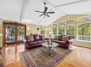 300 Callaway Ridge Dr, Defiance, MO 63341