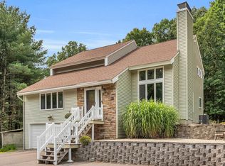 52 Sharon Rd, Windham, NH 03087