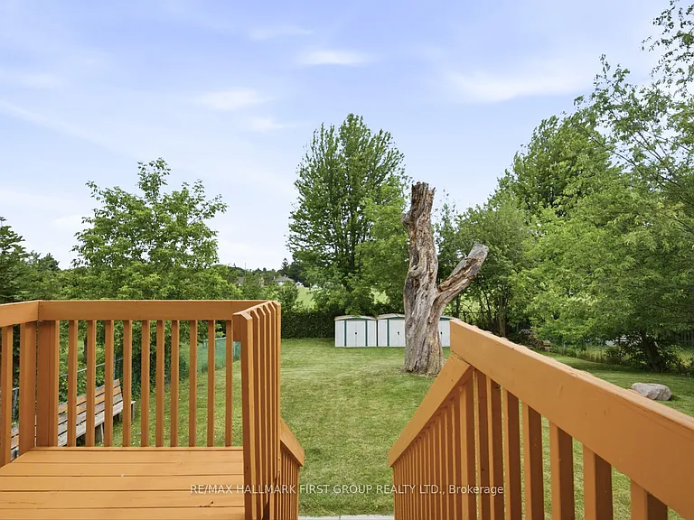 361 Dwight Ave #MAIN — Photo 9