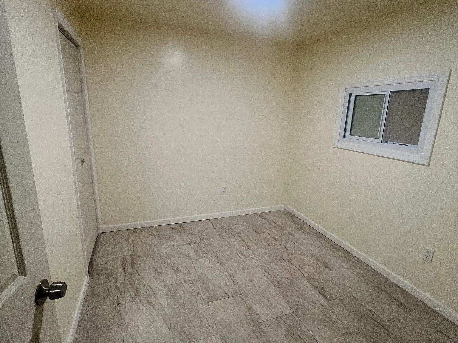 2 bed, 750 sqft, $2,000 — Photo 2