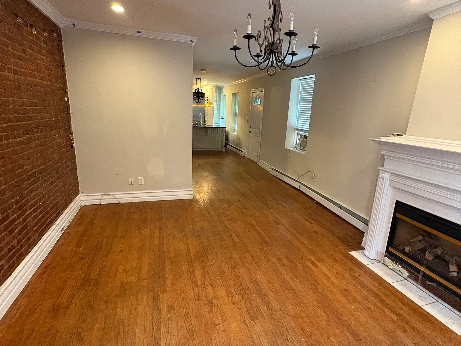 5 bed, 1836 sqft, $8,500 — Photo 4