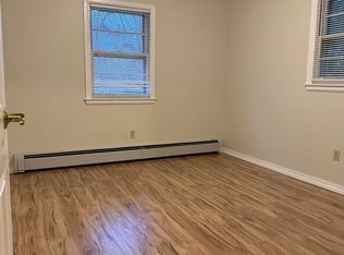 225 Airport Pkwy, South Burlington, VT 05403