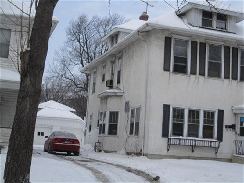 2nd image of 661 Burr St