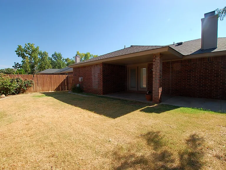 6904 Genoa Ave — Photo 20