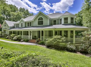 11 Gifford Lake Dr, Armonk, NY 10504