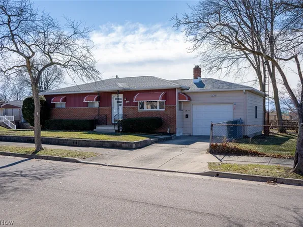 1876 Harding Ave, Akron, OH 44312