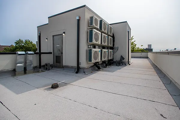 Rented by Jankos Group LLC | media 36