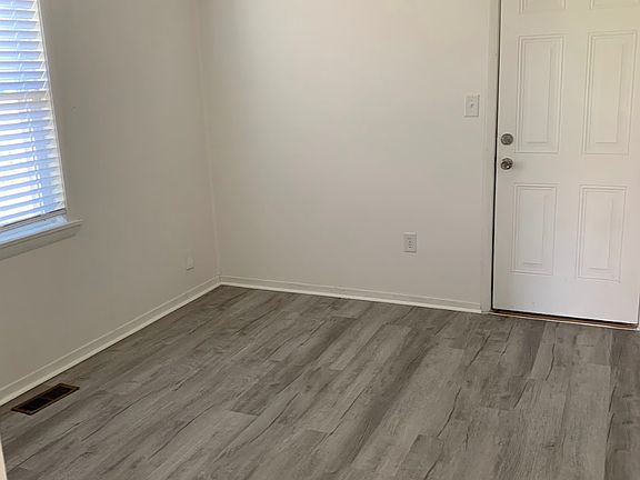 3rd image of 7647 Essington Cir