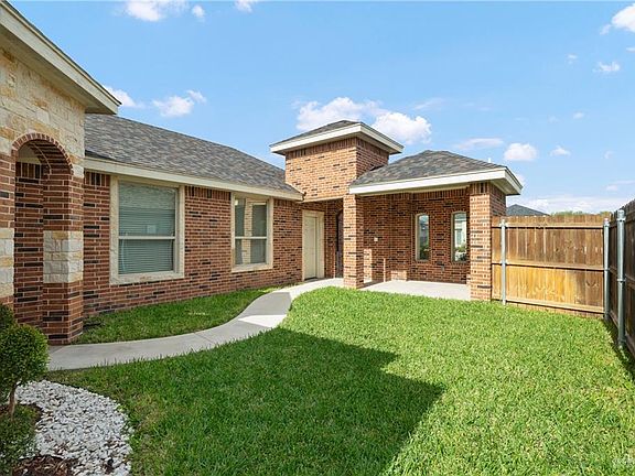 2nd image of 2814 E Imperial Oaks Dr