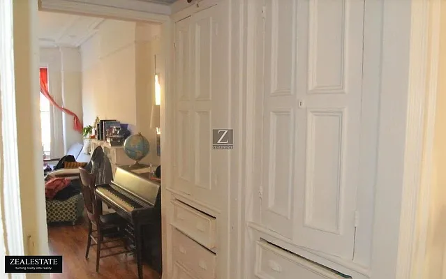 Rented by ZealEstate Group Inc | media 33