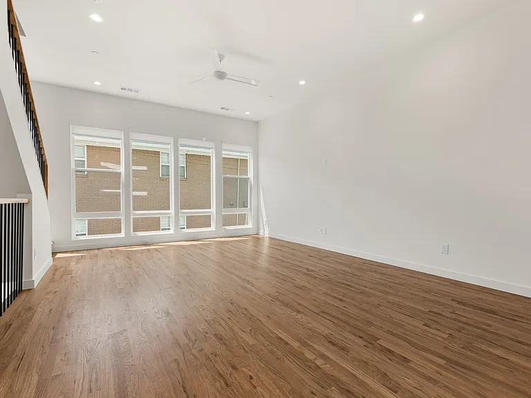 6319 Richmond Ave — Photo 13