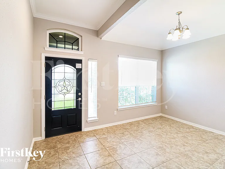 131 Brazos Dr — Photo 6