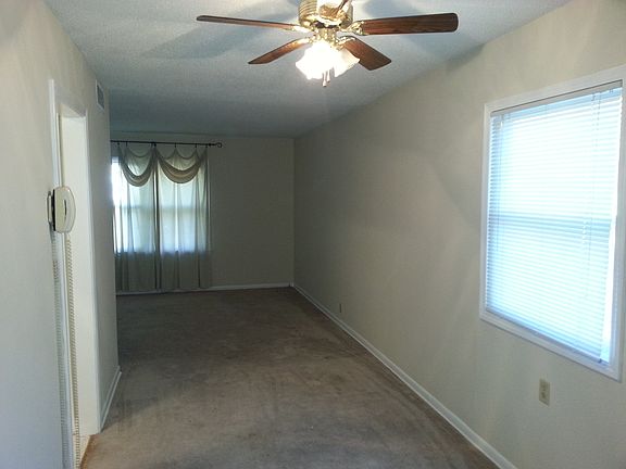 Dining Room 13 X 9.5