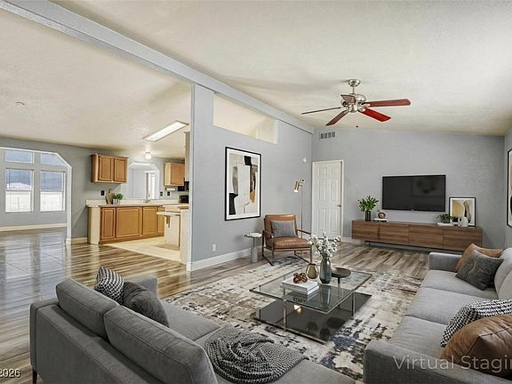 3rd image of 2950 Gold Ave